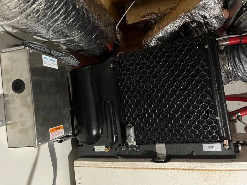 Air Conditioning Installed on Gibson 44 Houseboat