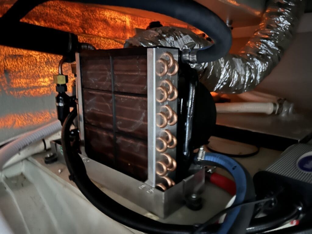 Mabru 12v Marine AC Unit Installed